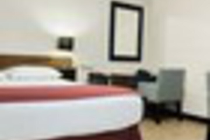 Room 71 of 132