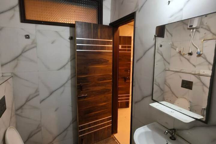 Room 18 of 22