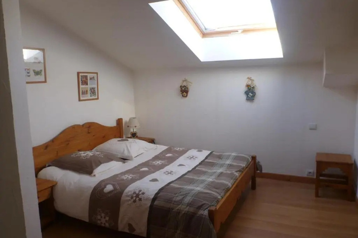 Room 5 of 20