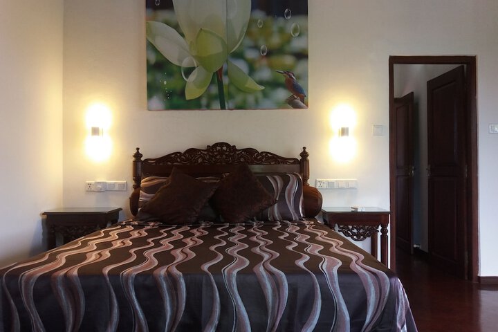 Room 11 of 40