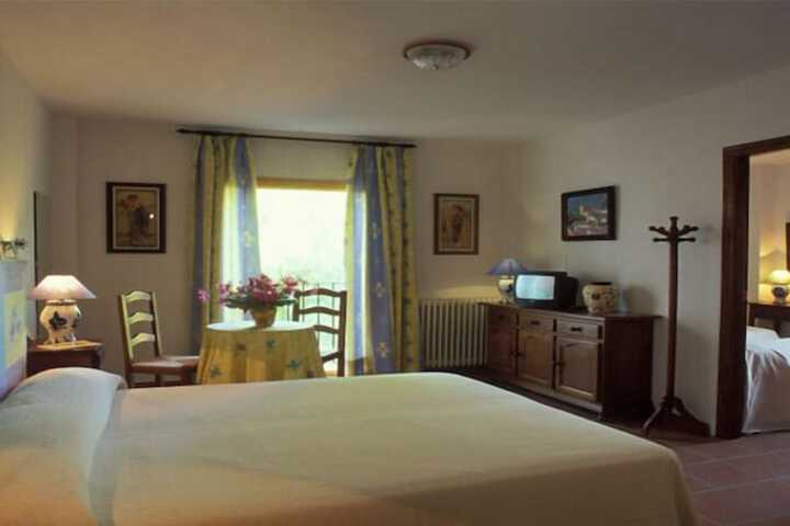 Room 8 of 43