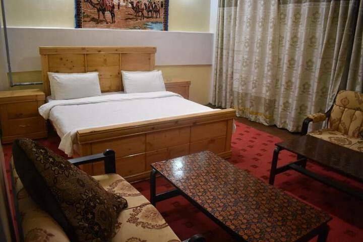 Room 8 of 21