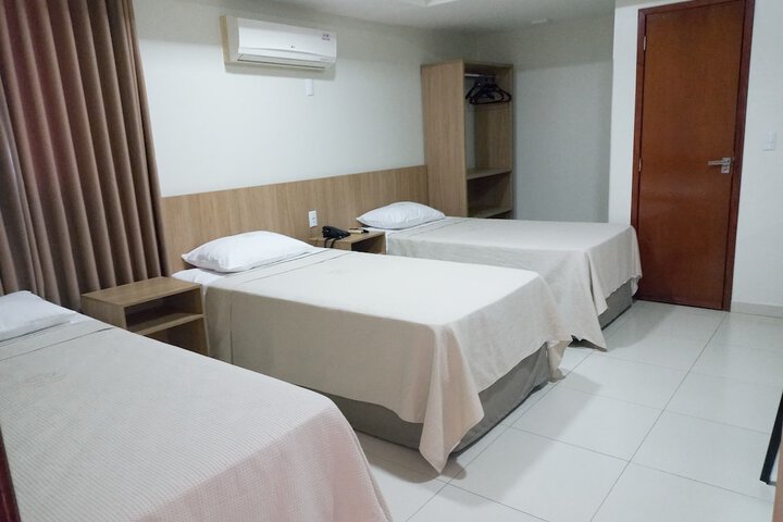 Room 16 of 42