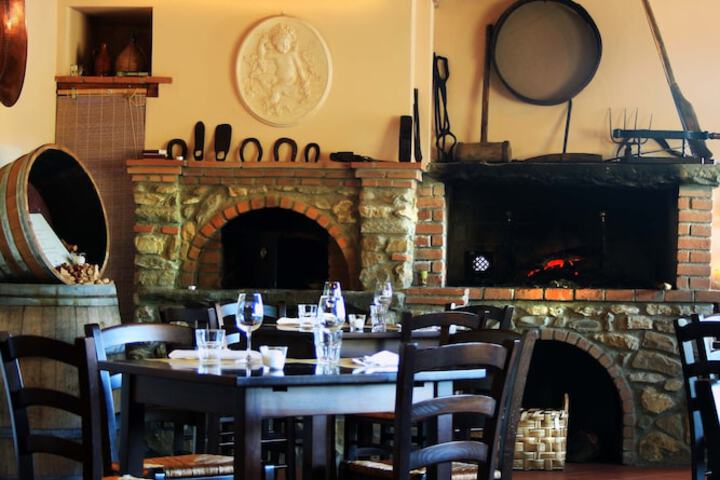Dining 93 of 145