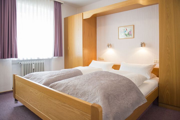 Room 8 of 22