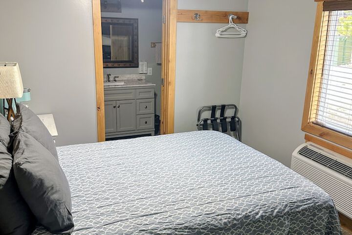 Room 10 of 50