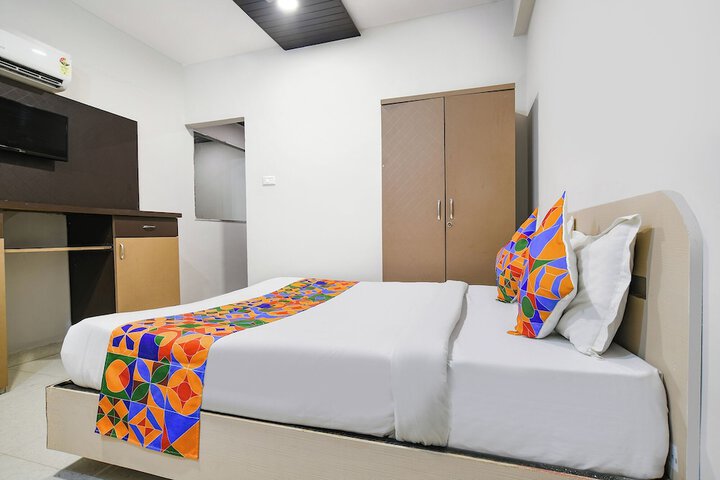 Room 19 of 38