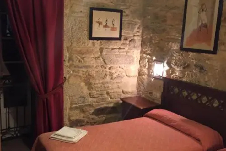 Room 4 of 21