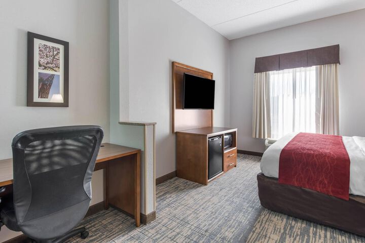 Room 25 of 38