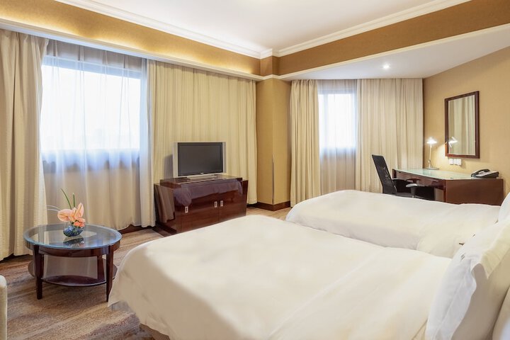 Room 42 of 127