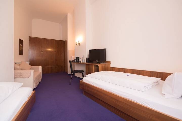 Room 18 of 51