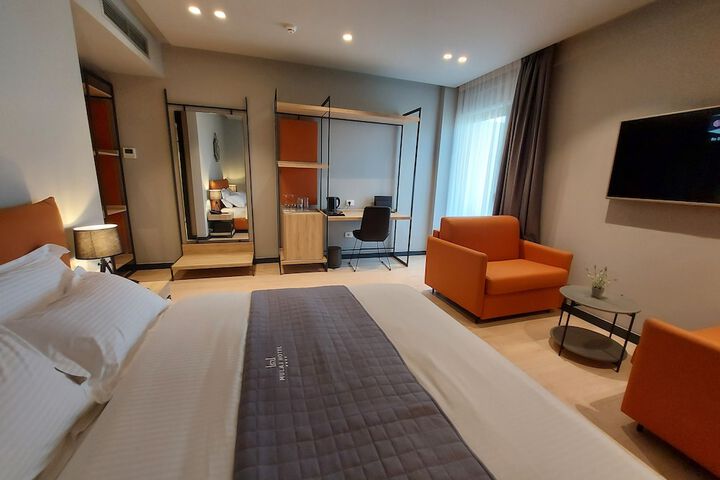 Room 25 of 101