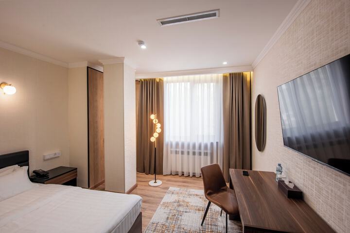 Room 8 of 61