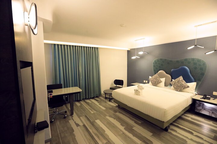 Room 17 of 50
