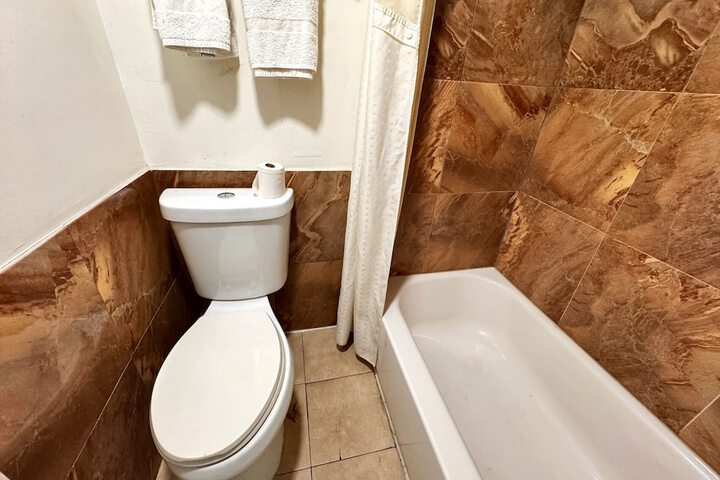 Room 14 of 24