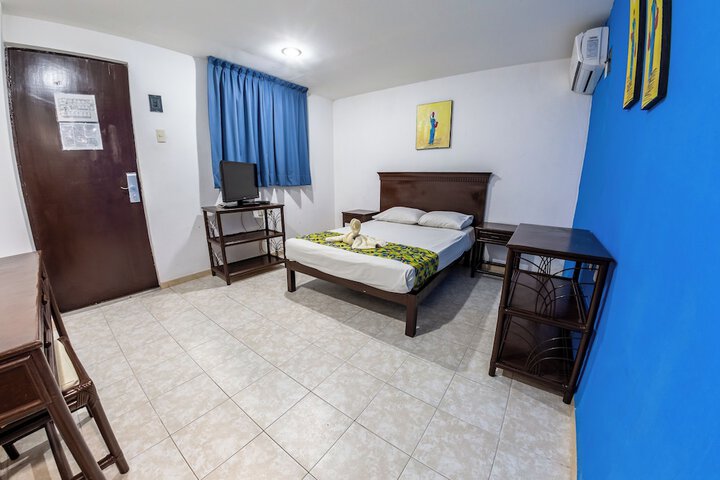 Room 18 of 37