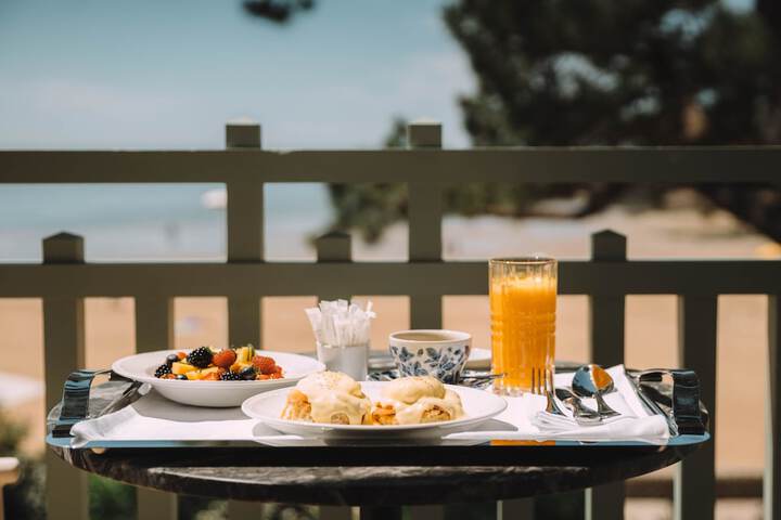 Breakfast/Coffee Service 25 of 26