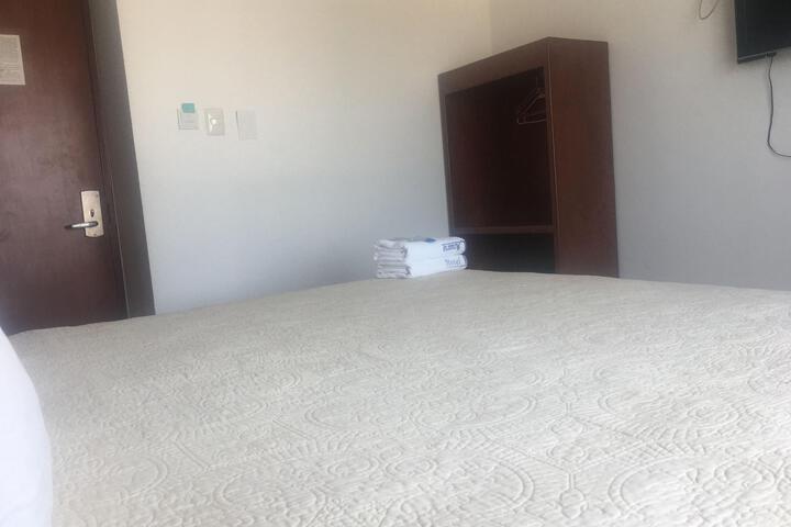 Room 8 of 14