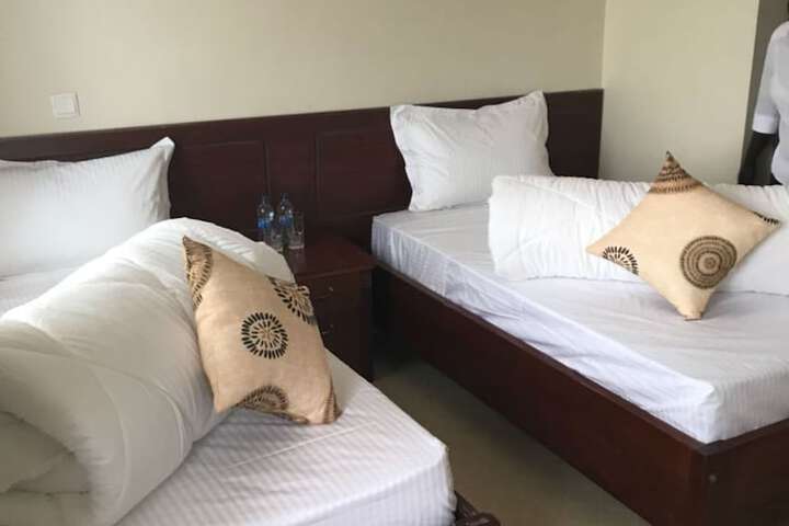 Room 10 of 36