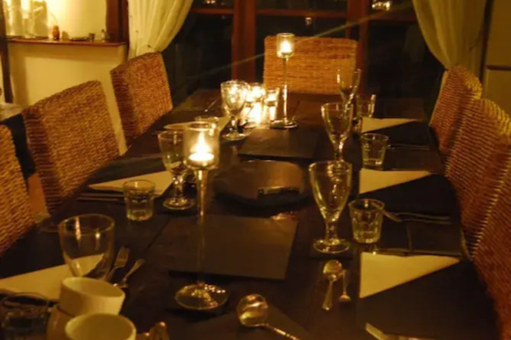 Dining 8 of 8