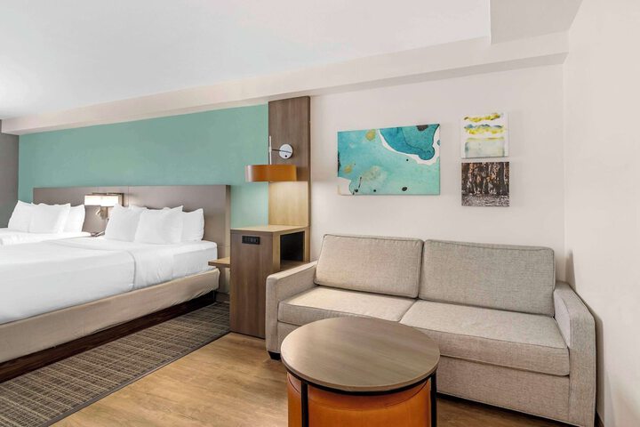 2 Queen Beds Suite (1 of 14)