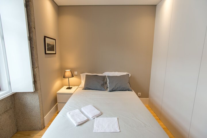 Room 16 of 136