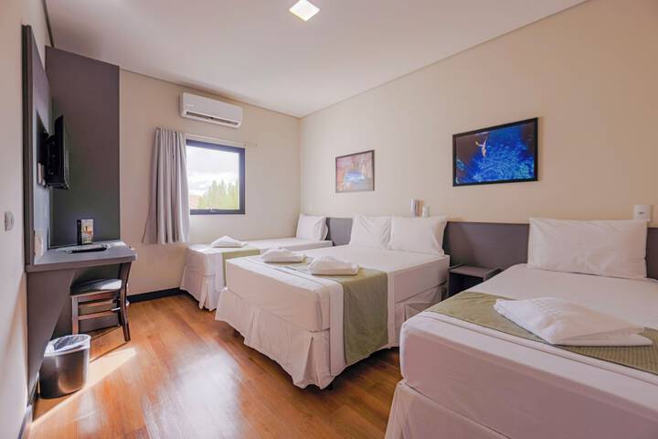 Room 35 of 82