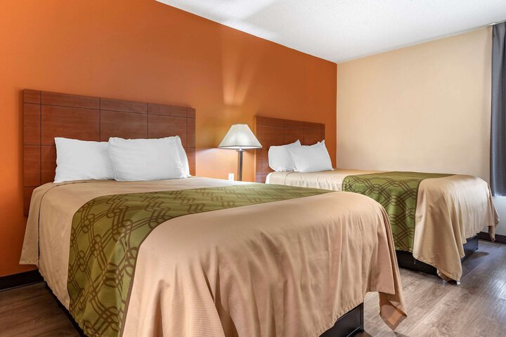 2 Double Beds (5 of 13)