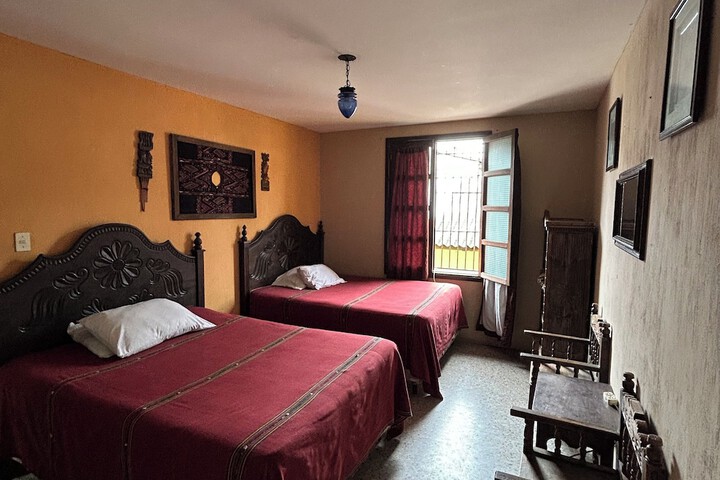 Room 9 of 22