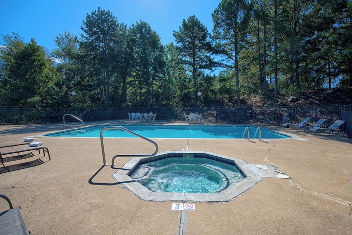 Pool 49 of 77