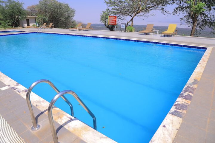 Pool 65 of 120