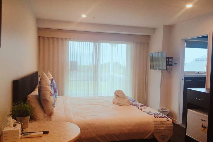 Room 4 of 34