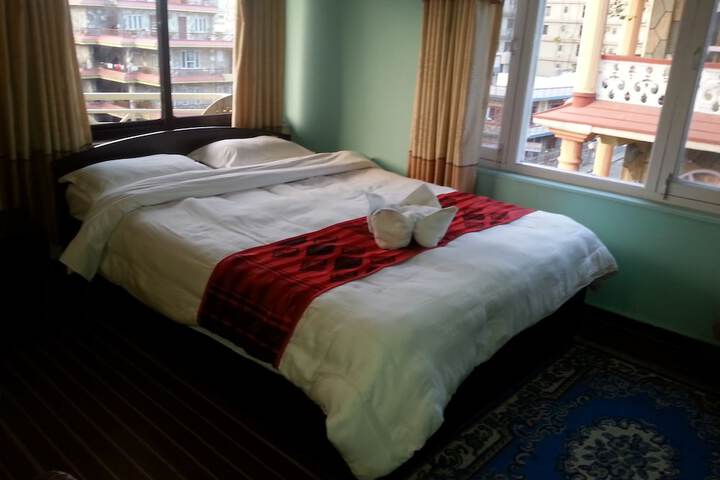 Room 6 of 65