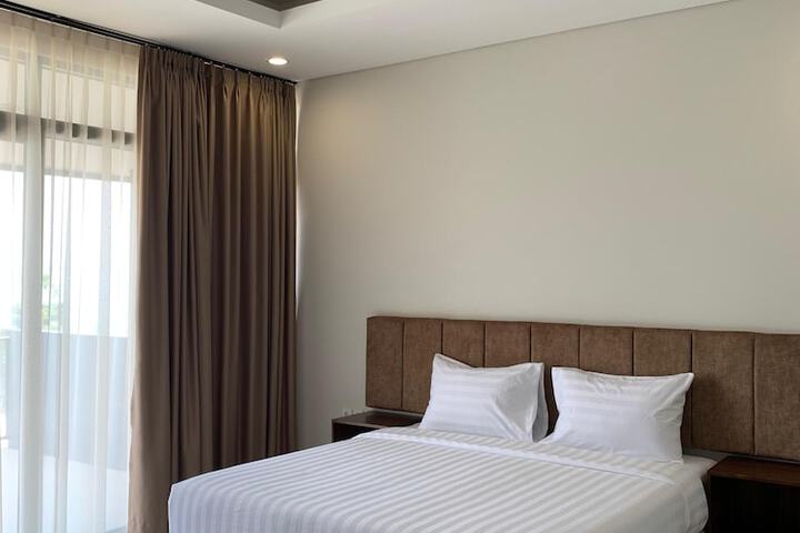 Room 4 of 14