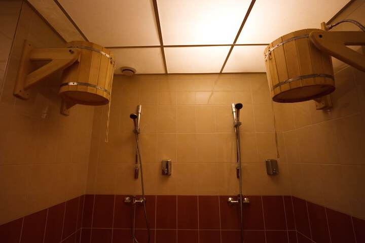 Room 23 of 40
