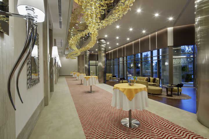 Hotel Interior 22 of 303