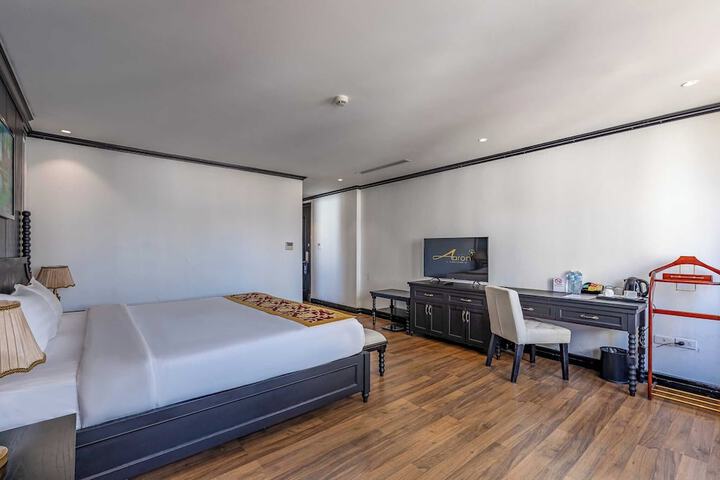 Room 26 of 65
