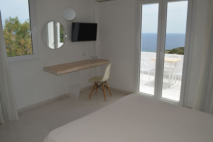 Room 17 of 47