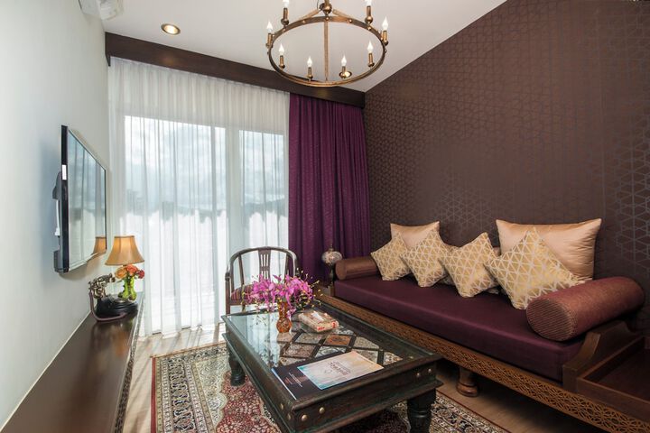 Room 10 of 20