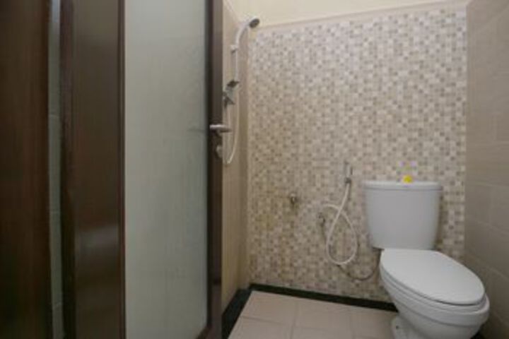Room 3 of 16