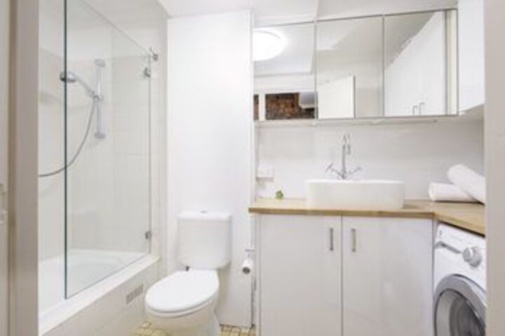 Room 3 of 11