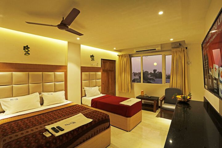 Room 6 of 33
