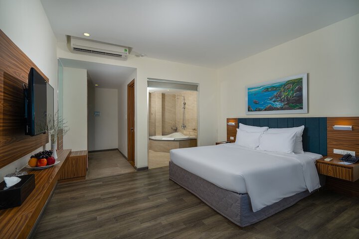 Room 15 of 79