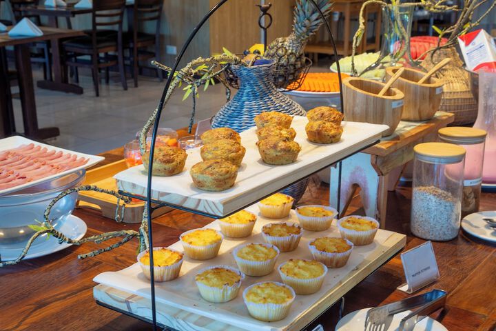 Breakfast/Coffee Service 100 of 132