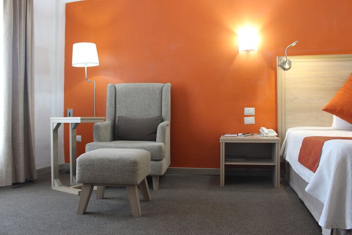 Room 5 of 42
