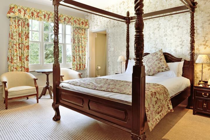 Room 10 of 53