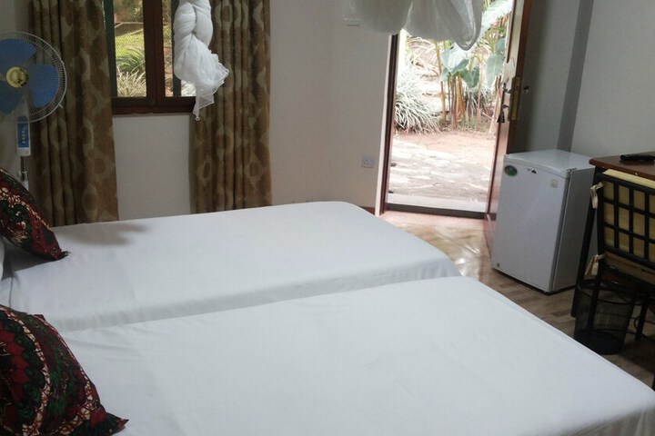 Room 9 of 115