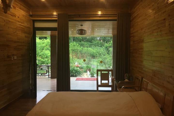 Room 12 of 43