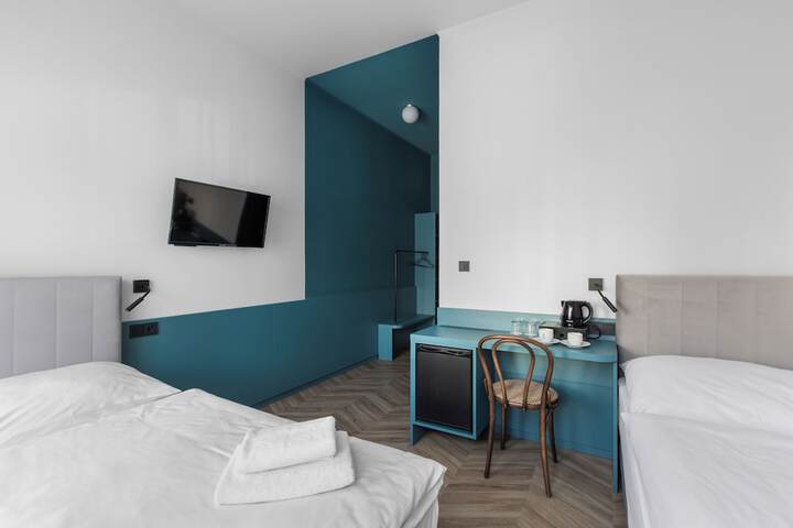 Room 21 of 49