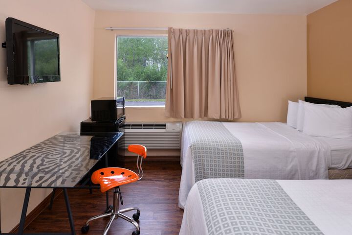 2 Double Beds (2 of 5)